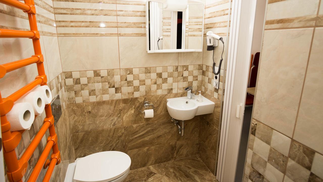 Metro Apartment Prague By Main Train And Bus Station Ngoại thất bức ảnh